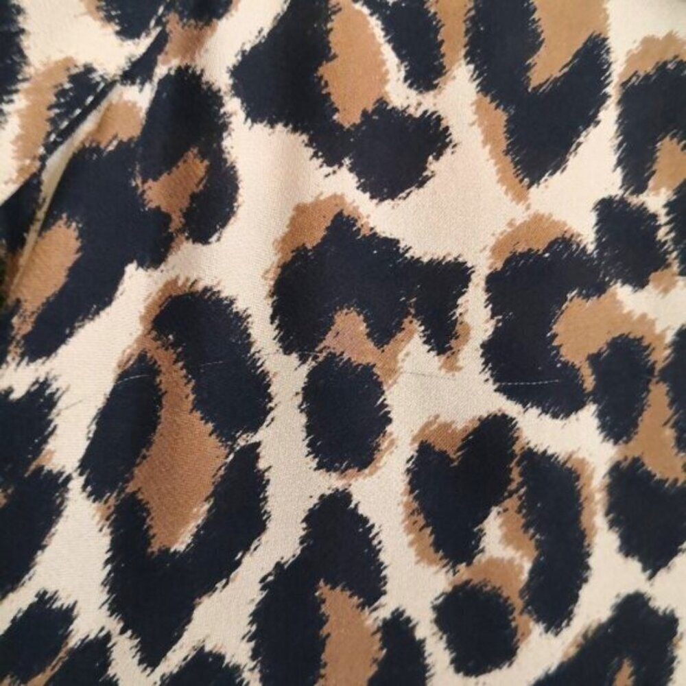 WHBM 100% Silk Leopard Print Button Down Shirt Size 2 - Picture 6 of 6